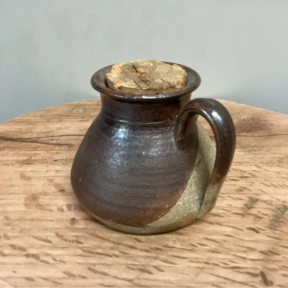 🟤 Vintage - Two Toned Handmade Ceramic Pottery Jar / Creamer / Pitcher - Unique - Picture 3 of 15